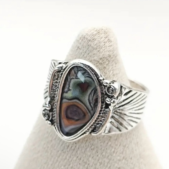 Jewelry - Silver Tone Abalone Ring Size 7